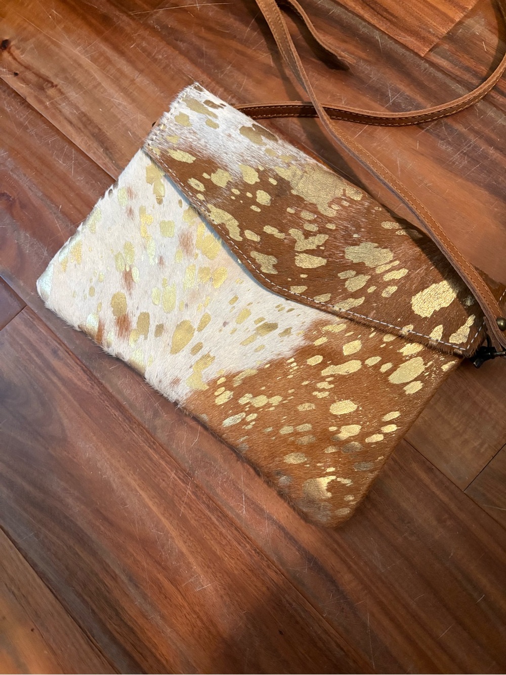 American Darling calf Hide Gold Acid Wash Leather Crossbody Clutch Purse (1094)